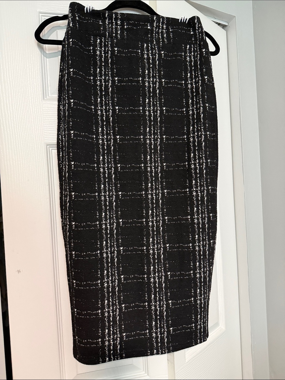 14th & Union Black and White Plaid Pencil Skirt